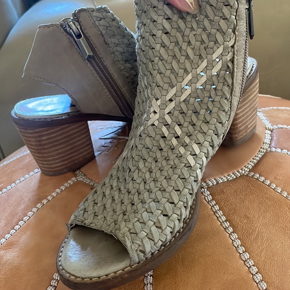 Sam Edelman Heel/Boot - Picture 6 of 6